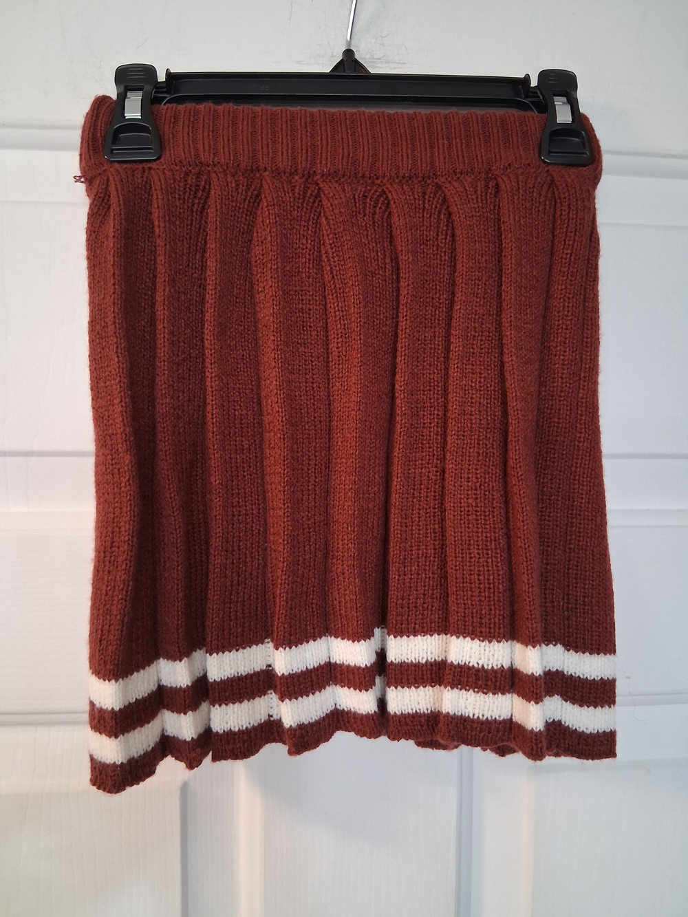 Runway Girls' Ribbed Knit Skirt in Rust with White Stripes Size 7/8
